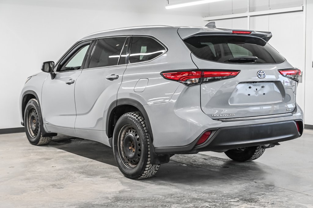 Toyota Highlander Hybrid XLE 2022-4