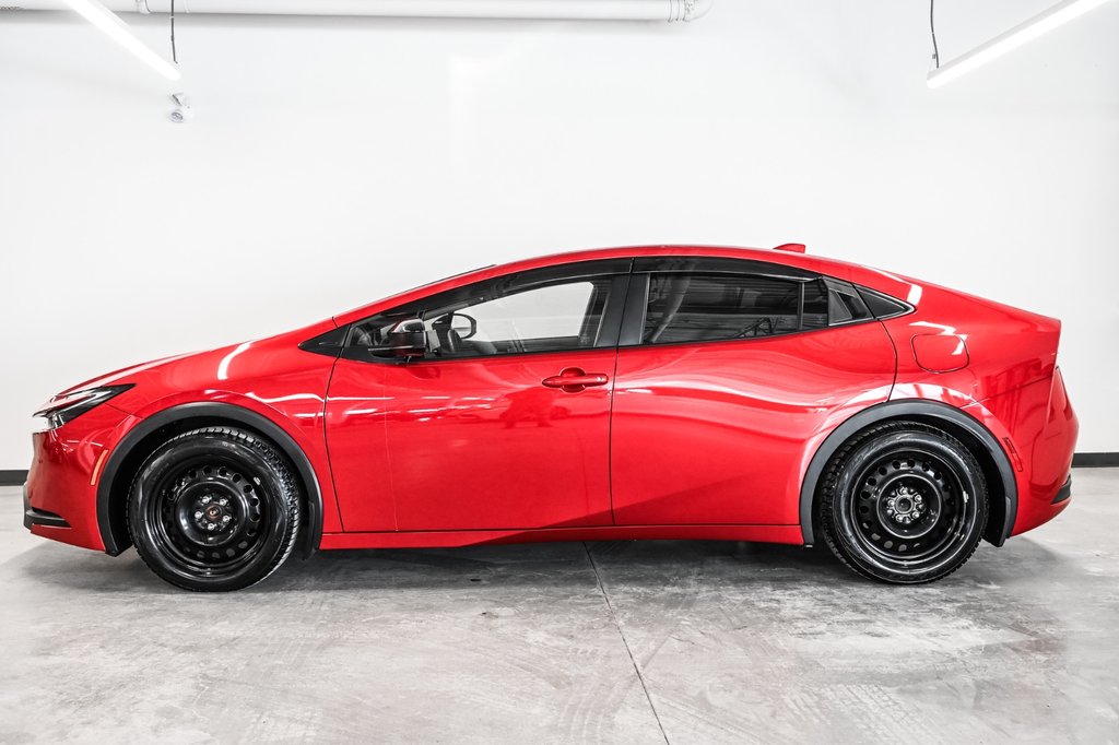 Toyota Prius Plug-In Hybrid SE 2025-2