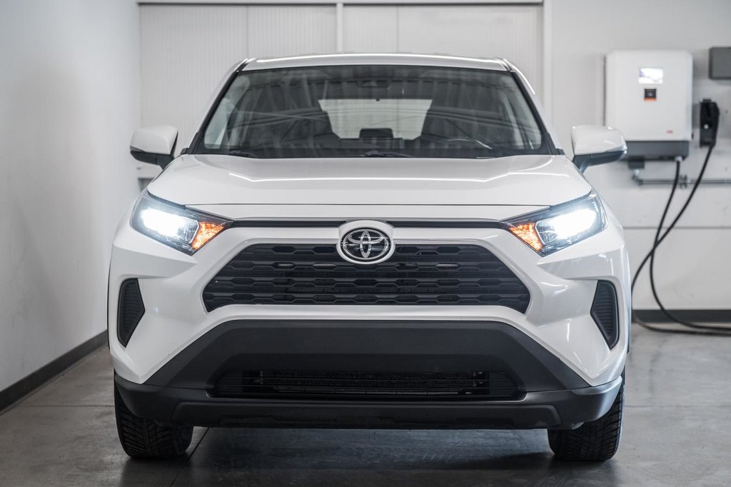 Toyota RAV4 LE 2023-1
