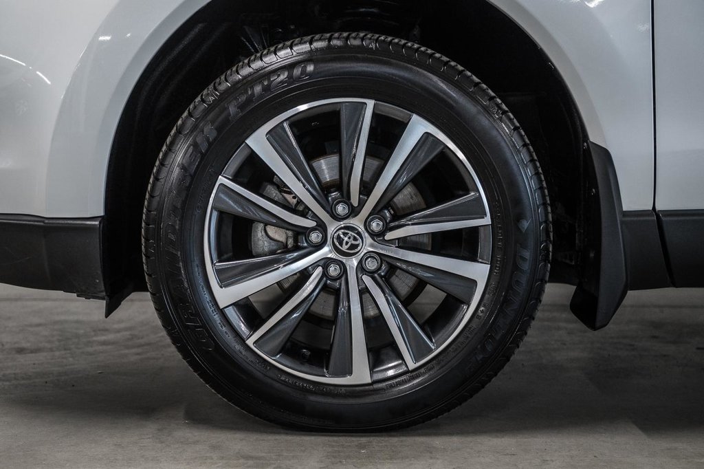 Toyota Venza LE 2024-3