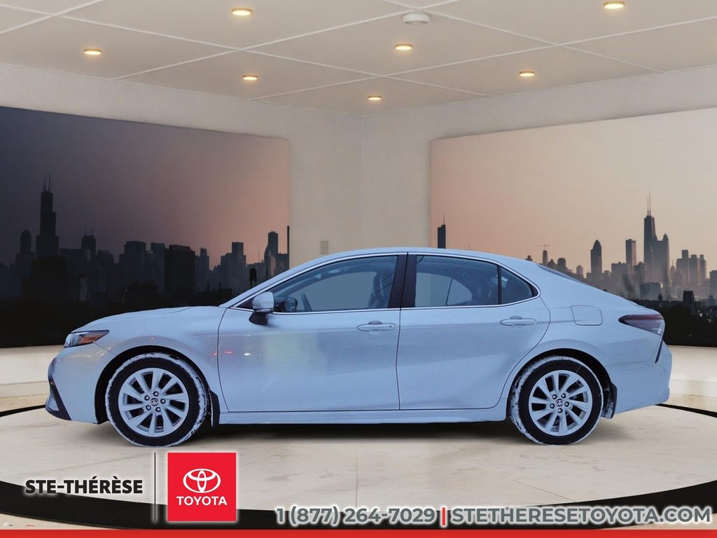 Toyota Camry SE 2023-0