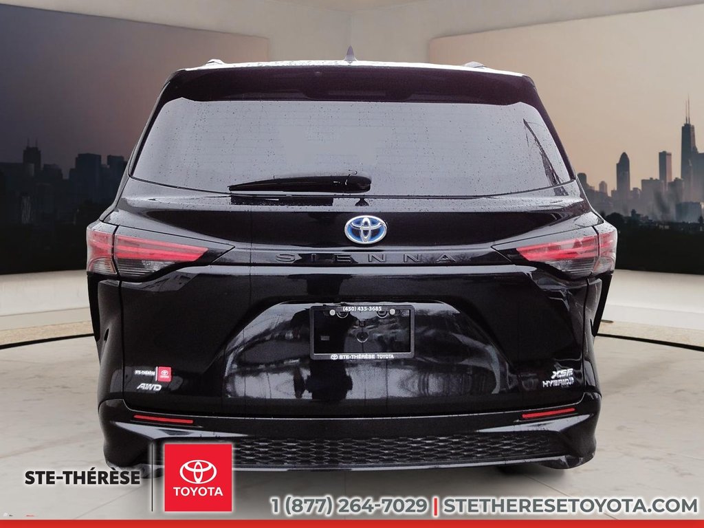 Toyota Sienna XSE AWD HYBRID 2022-4