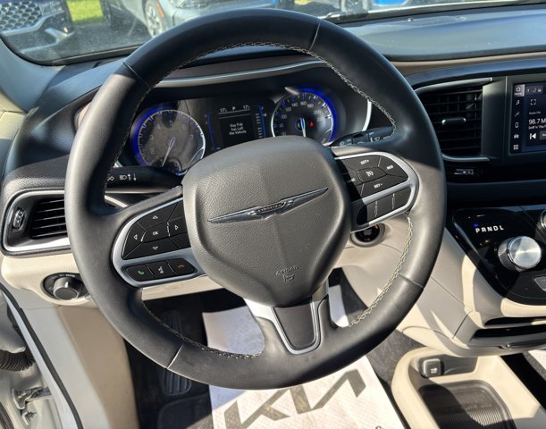 2022 Chrysler Grand Caravan SXT in Gander, Newfoundland and Labrador - 12 - w1024h768px