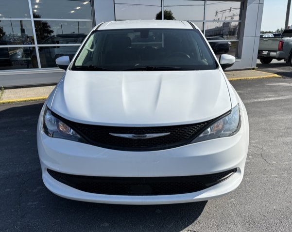 2022 Chrysler Grand Caravan SXT in Gander, Newfoundland and Labrador - 3 - w1024h768px