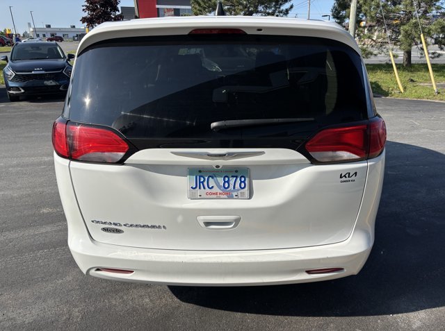 2022 Chrysler Grand Caravan SXT in Gander, Newfoundland and Labrador - 7 - w1024h768px