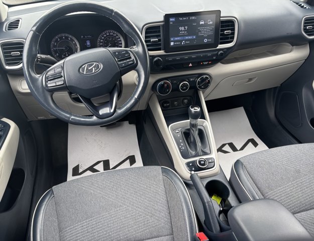 2020 Hyundai Venue Trend w/Urban Pkg/Denim Interior in Gander, Newfoundland and Labrador - 9 - w1024h768px