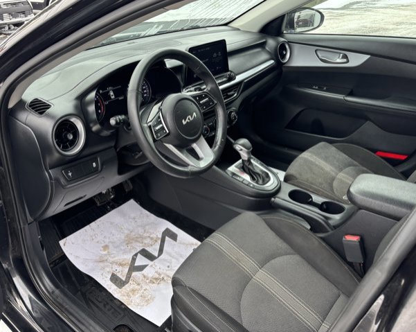 2022 Kia Forte LX in Gander, Newfoundland and Labrador - 10 - w1024h768px