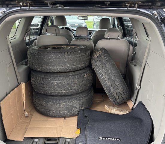 2020 Kia Sedona LX+ in Gander, Newfoundland and Labrador - 15 - w1024h768px