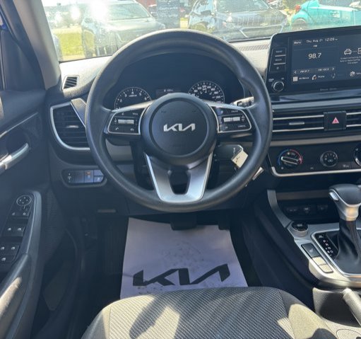 2022 Kia Seltos LX in Gander, Newfoundland and Labrador - 10 - w1024h768px