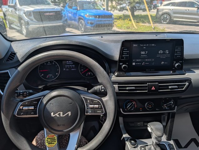 2022 Kia Seltos LX in Gander, Newfoundland and Labrador - 10 - w1024h768px
