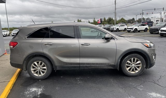 2016 Kia Sorento 2.4L LX in Gander, Newfoundland and Labrador - 5 - w1024h768px