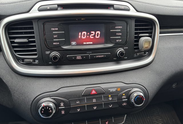 2018 Kia Sorento LX in Gander, Newfoundland and Labrador - 16 - w1024h768px