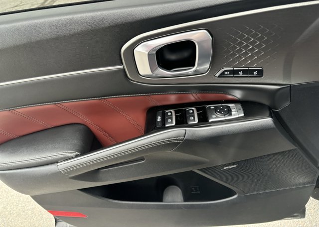2023 Kia Sorento SX in Gander, Newfoundland and Labrador - 17 - w1024h768px