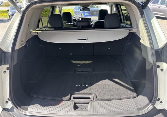 2023 Nissan Rogue Platinum in Gander, Newfoundland and Labrador - 13 - w1024h768px