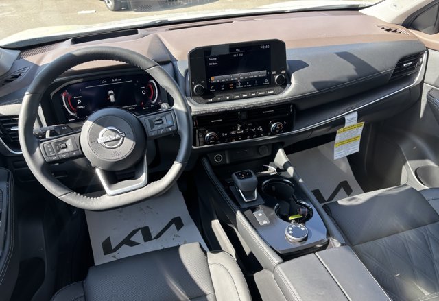 2023 Nissan Rogue Platinum in Gander, Newfoundland and Labrador - 11 - w1024h768px