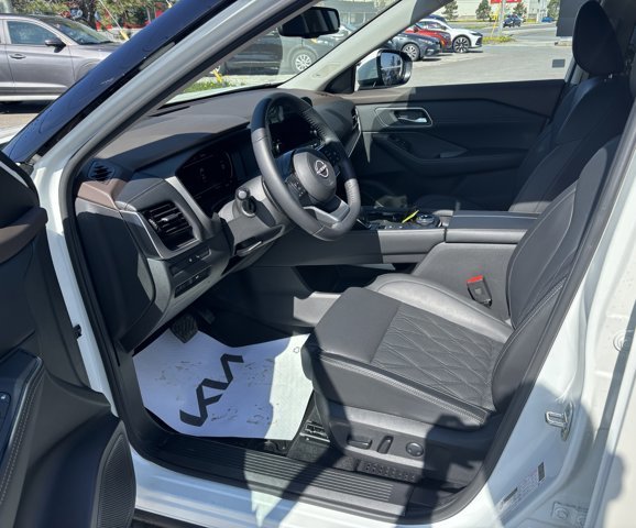 2023 Nissan Rogue Platinum in Gander, Newfoundland and Labrador - 9 - w1024h768px