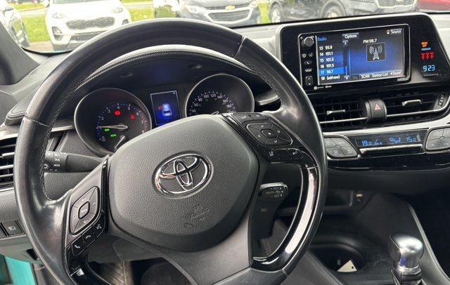 2018 Toyota C-HR XLE in Gander, Newfoundland and Labrador - 10 - w1024h768px