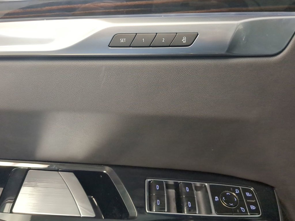 2025 Cadillac Escalade ESV Premium Luxury in Dartmouth, Nova Scotia - 13 - w1024h768px