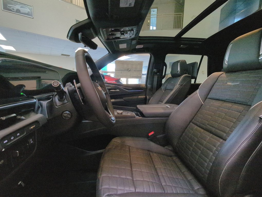 2024  Escalade V-Sport in Dartmouth, Nova Scotia - 11 - w1024h768px