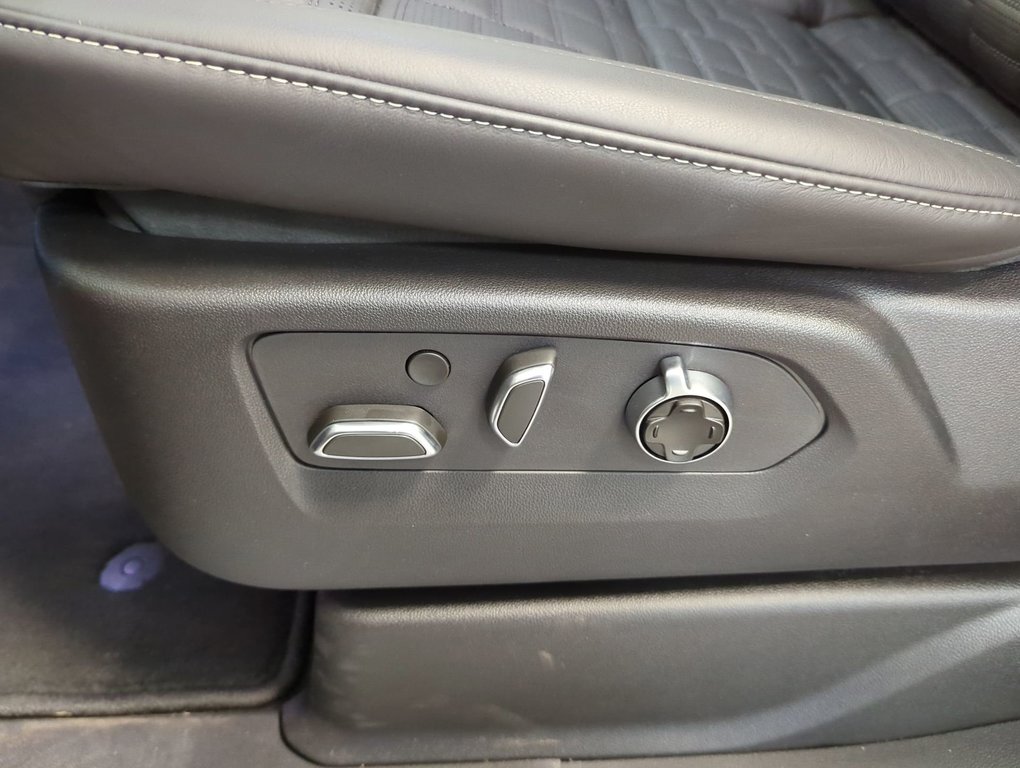 2025 Cadillac Escalade 4WD Sport Platinum in Dartmouth, Nova Scotia - 12 - w1024h768px