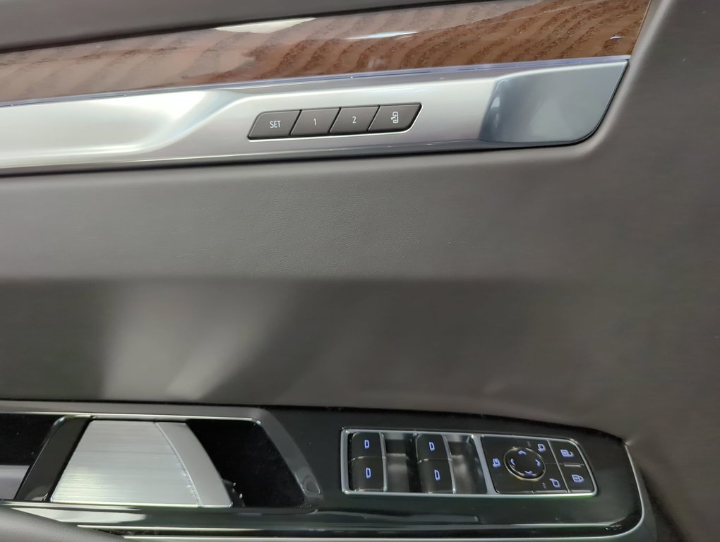 2025 Cadillac Escalade 4WD Sport Platinum in Dartmouth, Nova Scotia - 13 - w1024h768px