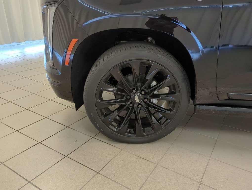 2025 Cadillac Escalade 4WD Sport Platinum in Dartmouth, Nova Scotia - 10 - w1024h768px