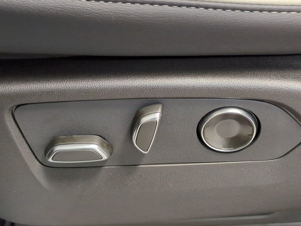 2026 Cadillac ESCALADE Luxury in Dartmouth, Nova Scotia - 12 - w1024h768px