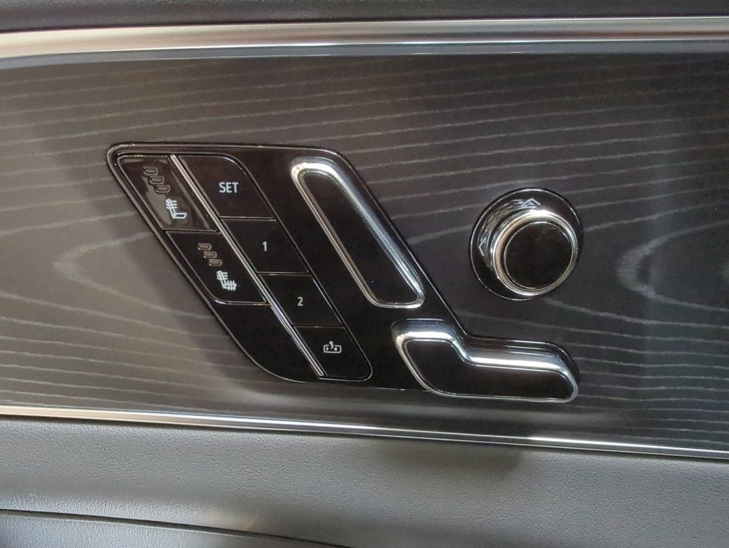 2026 Cadillac LYRIQ Luxury in Dartmouth, Nova Scotia - 12 - w1024h768px