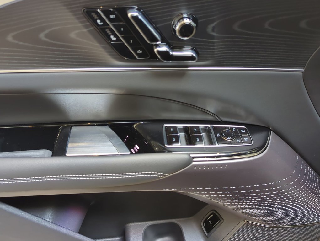 2026 Cadillac LYRIQ Luxury in Dartmouth, Nova Scotia - 13 - w1024h768px