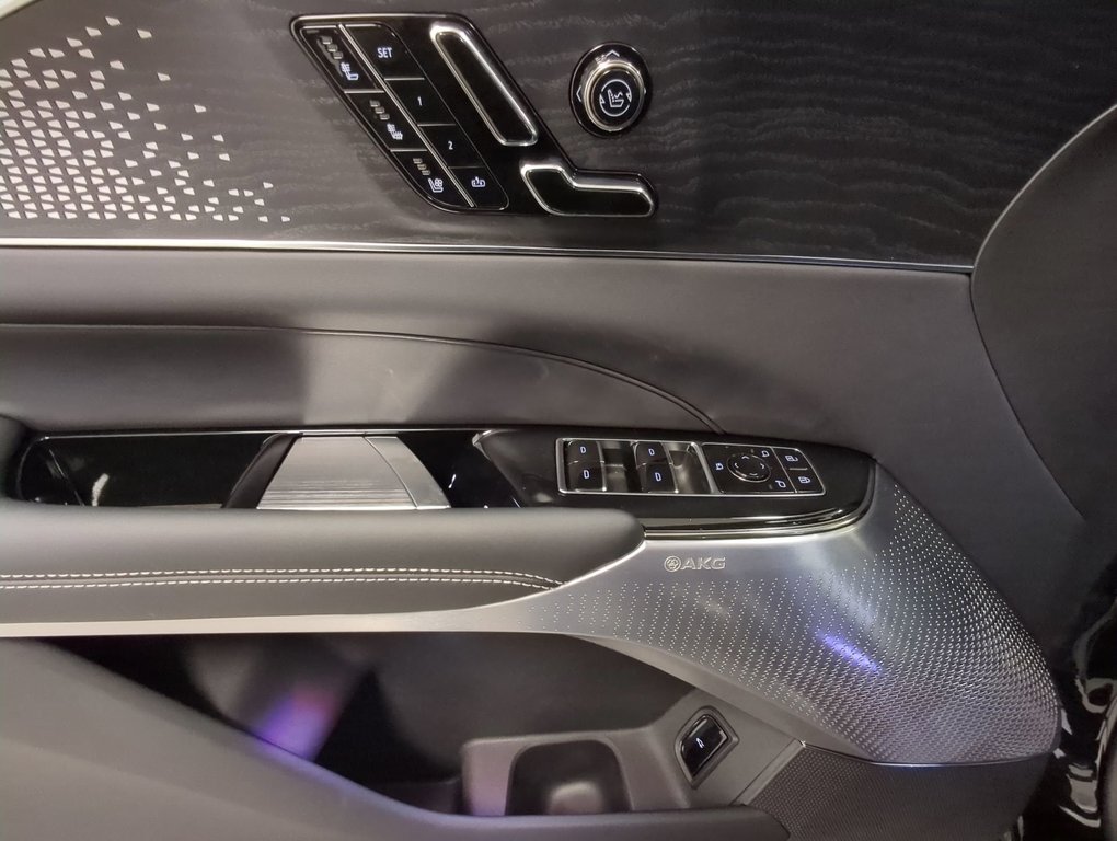 2026 Cadillac LYRIQ -V Premium in Dartmouth, Nova Scotia - 13 - w1024h768px