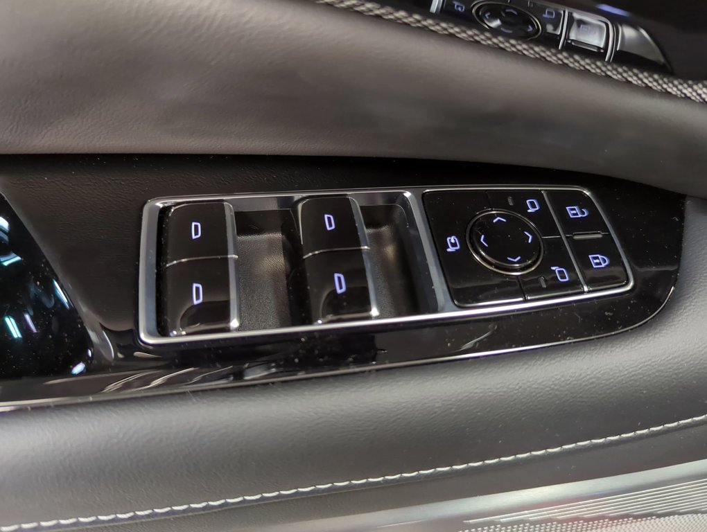 2025 Cadillac OPTIQ Luxury 2 in Dartmouth, Nova Scotia - 13 - w1024h768px