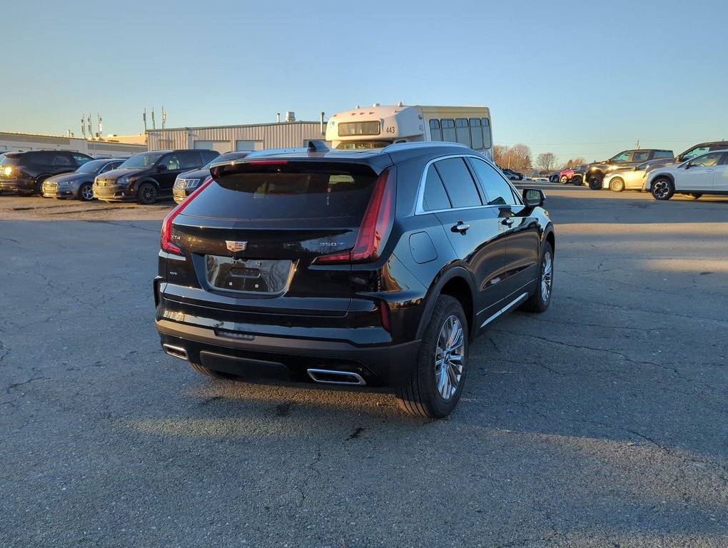 2025 Cadillac XT4 Premium Luxury in Dartmouth, Nova Scotia - 8 - w1024h768px