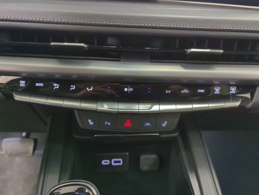2025 Cadillac XT4 Premium Luxury in Dartmouth, Nova Scotia - 19 - w1024h768px