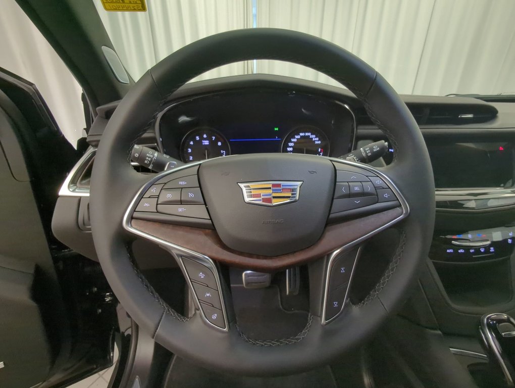2025 Cadillac XT5 AWD Sport in Dartmouth, Nova Scotia - 14 - w1024h768px