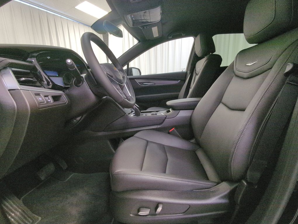 2025 Cadillac XT5 AWD Luxury in Dartmouth, Nova Scotia - 11 - w1024h768px