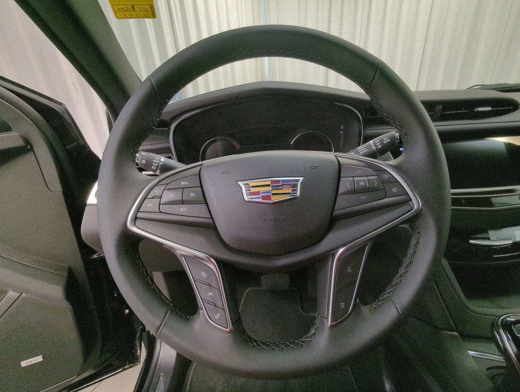 2025 Cadillac XT5 AWD Luxury in Dartmouth, Nova Scotia - 14 - w1024h768px