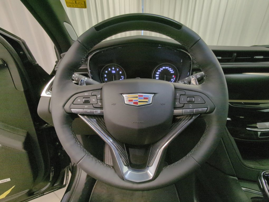 2025 Cadillac XT6 Sport in Dartmouth, Nova Scotia - 14 - w1024h768px