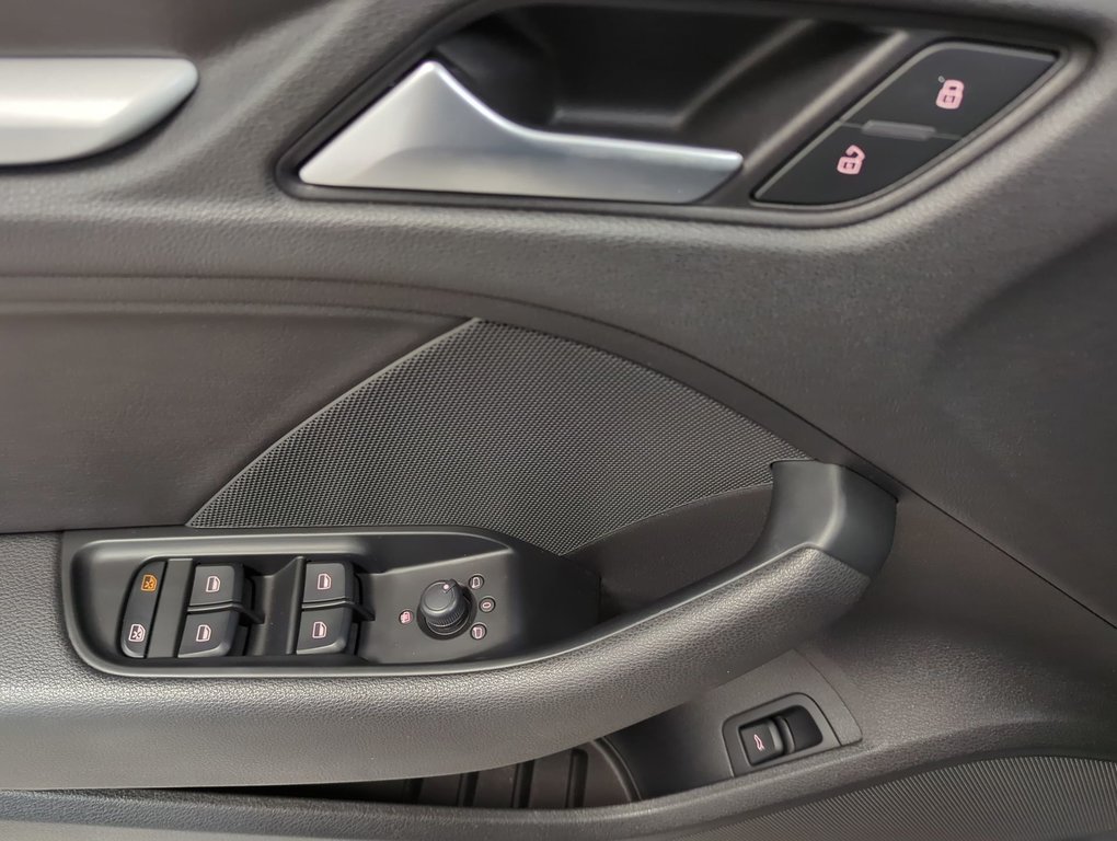 2015 Audi A3 TDI Diesel Komfort in Dartmouth, Nova Scotia - 13 - w1024h768px