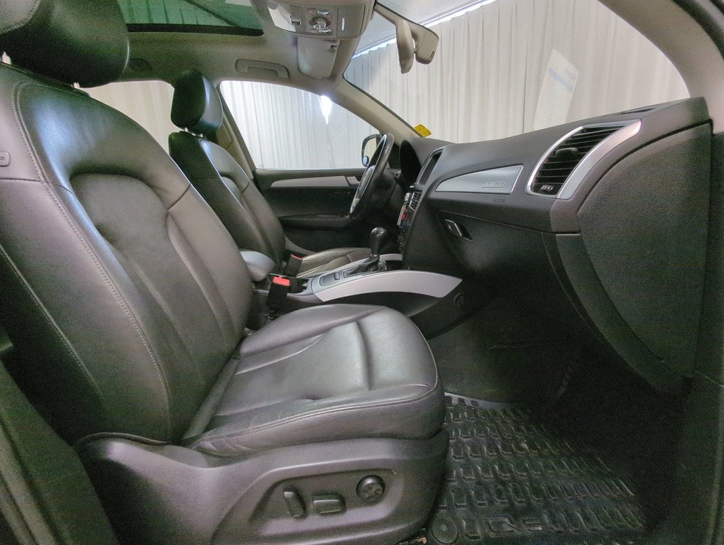 2012 Audi Q5 3.2L in Dartmouth, Nova Scotia - 23 - w1024h768px