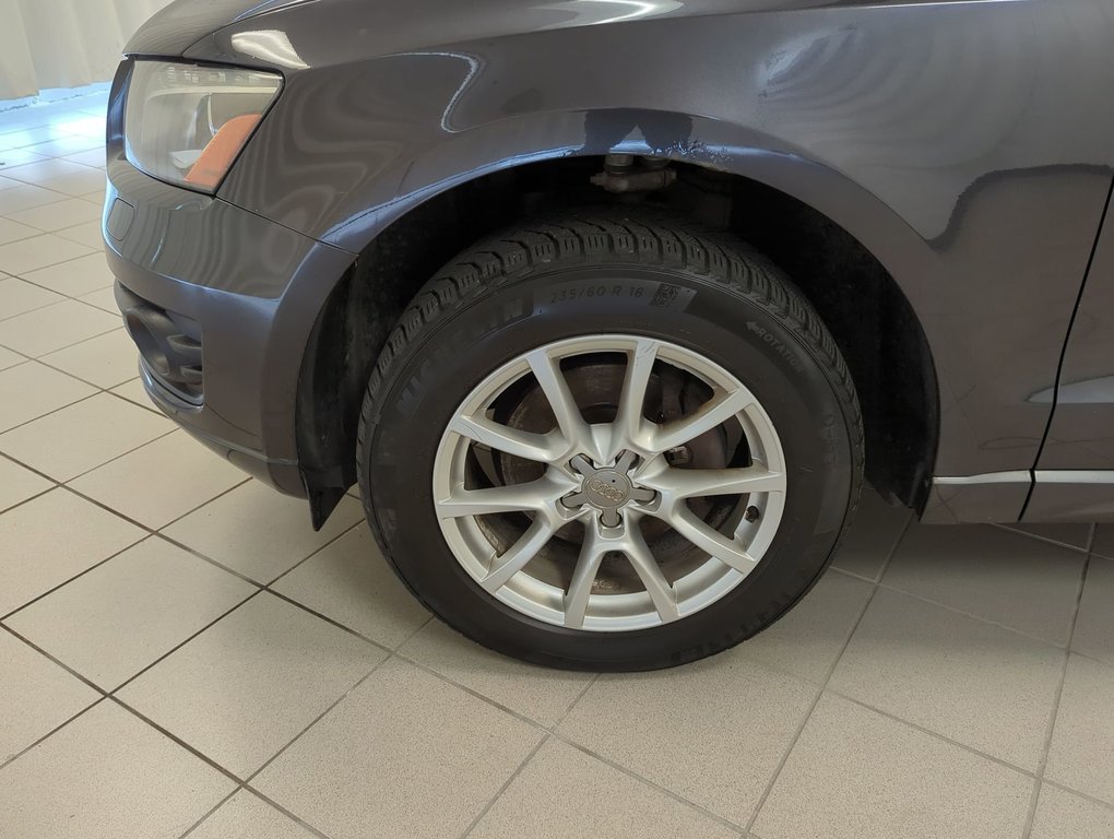 2012 Audi Q5 3.2L in Dartmouth, Nova Scotia - 10 - w1024h768px