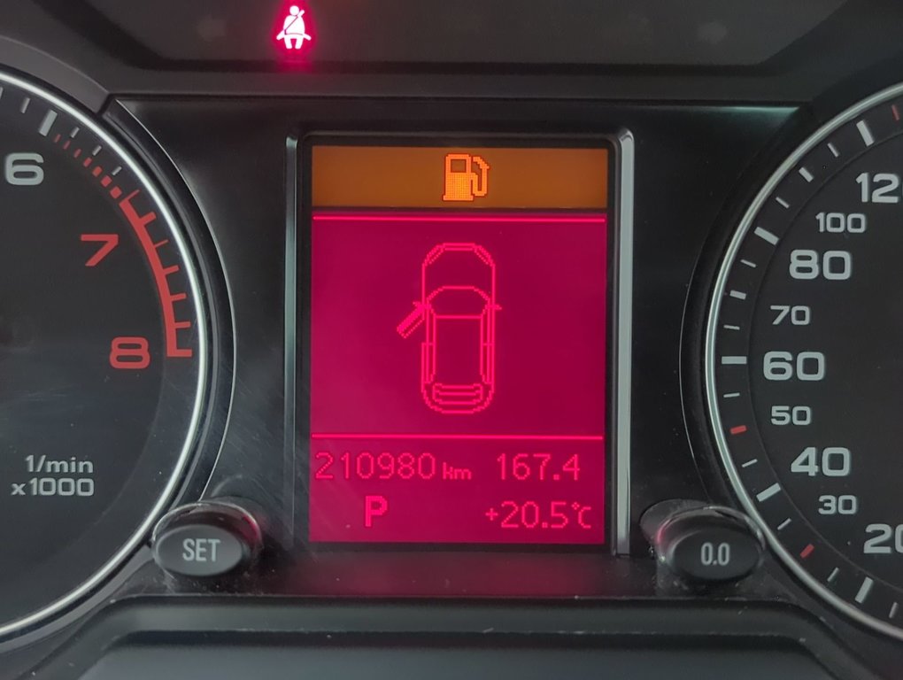 2012 Audi Q5 3.2L in Dartmouth, Nova Scotia - 15 - w1024h768px