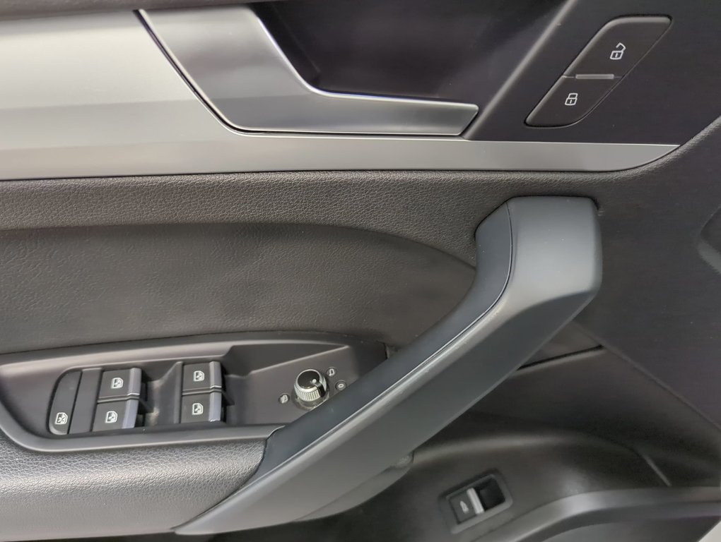 2018 Audi Q5 Komfort in Dartmouth, Nova Scotia - 13 - w1024h768px