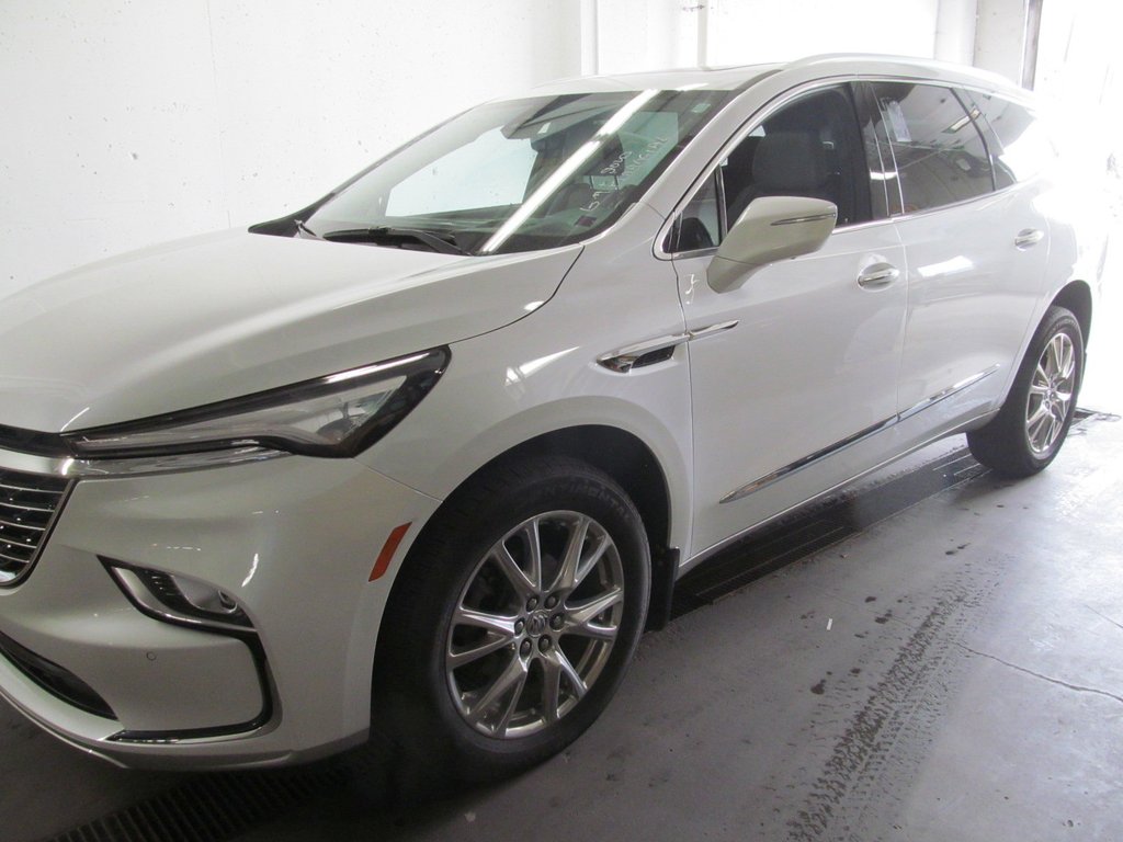 2023 Buick Enclave Premium in Dartmouth, Nova Scotia - 2 - w1024h768px