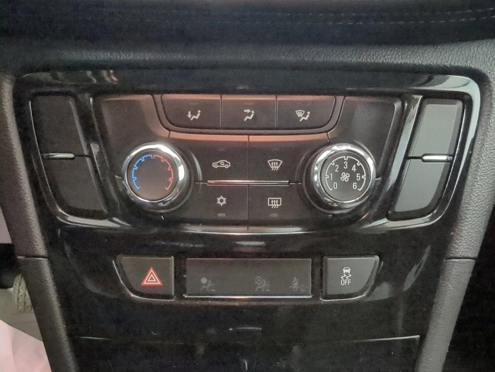 2018 Buick Encore Sport Touring in Dartmouth, Nova Scotia - 18 - w1024h768px
