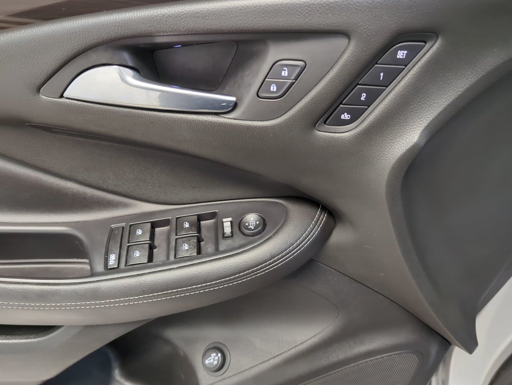 2019 Buick ENVISION Essence in Dartmouth, Nova Scotia - 13 - w1024h768px