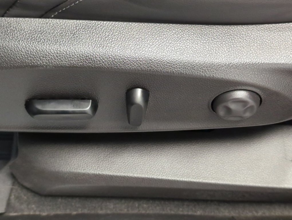 2019 Buick ENVISION Essence in Dartmouth, Nova Scotia - 12 - w1024h768px