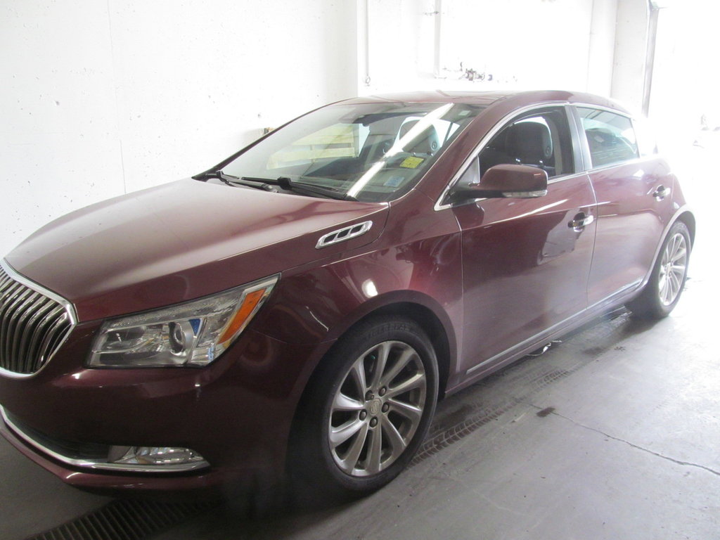 2016 Buick LaCrosse Leather in Dartmouth, Nova Scotia - 2 - w1024h768px