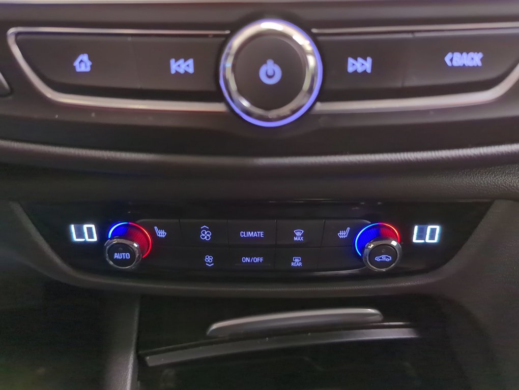 2018 Buick Regal Sportback Essence in Dartmouth, Nova Scotia - 18 - w1024h768px