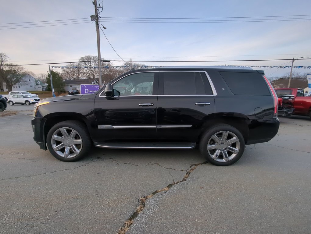 2017 Cadillac Escalade Premium Luxury in Dartmouth, Nova Scotia - 5 - w1024h768px