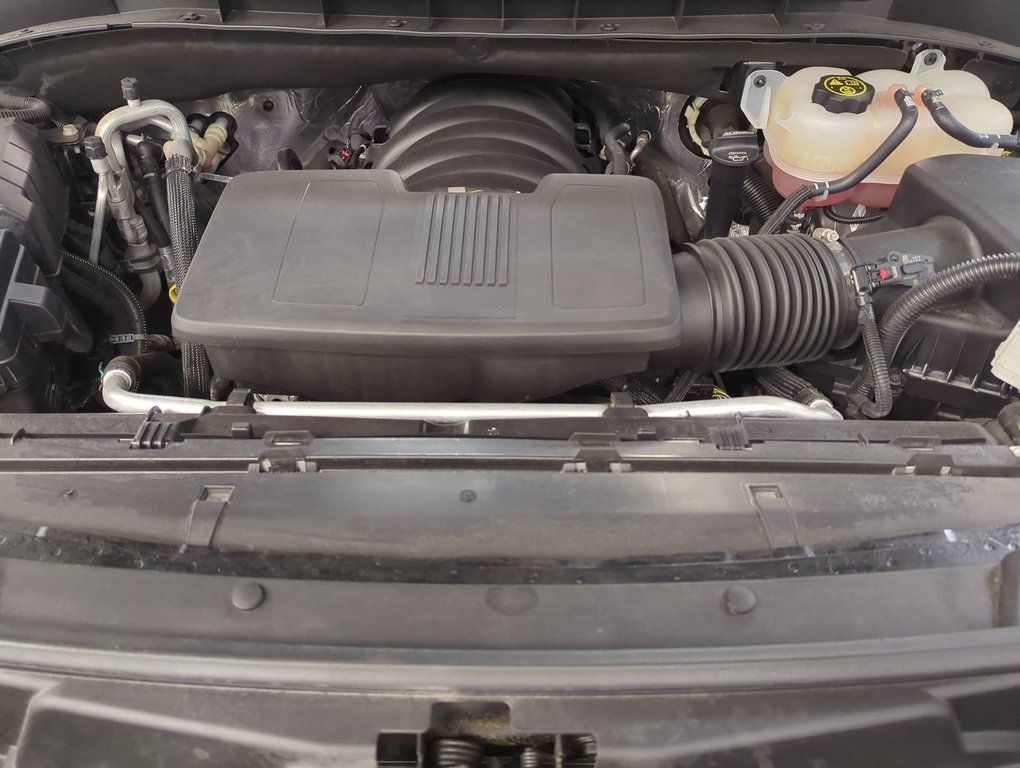 2024 Cadillac Escalade 4WD Sport Platinum in Dartmouth, Nova Scotia - 27 - w1024h768px